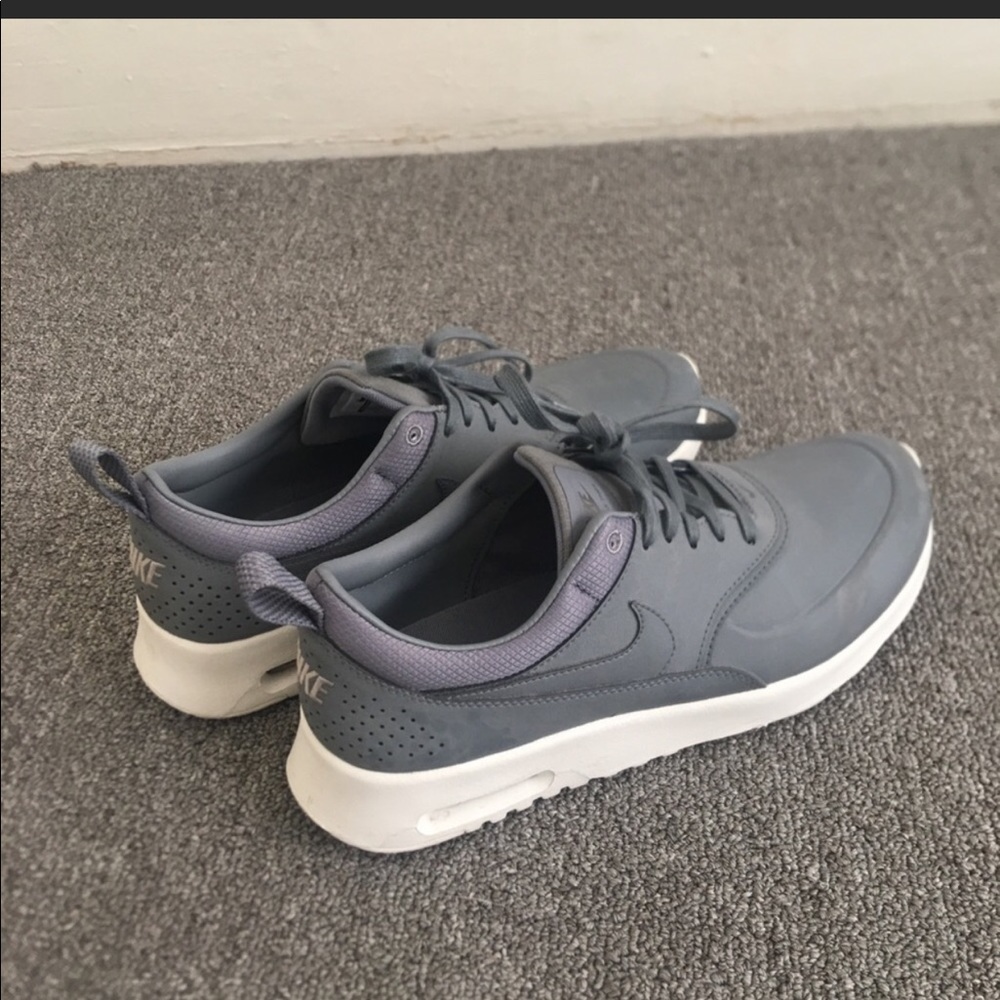Nike Thea Max
